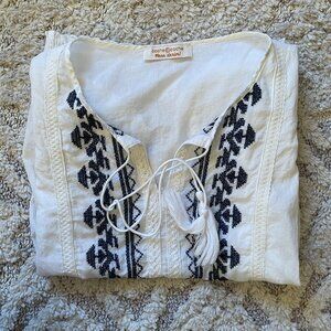 Patterned white Cache summer shirt